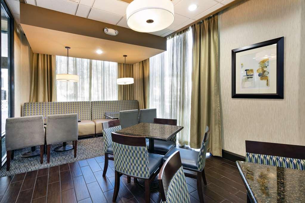 Hampton Inn Gainesville Interior photo