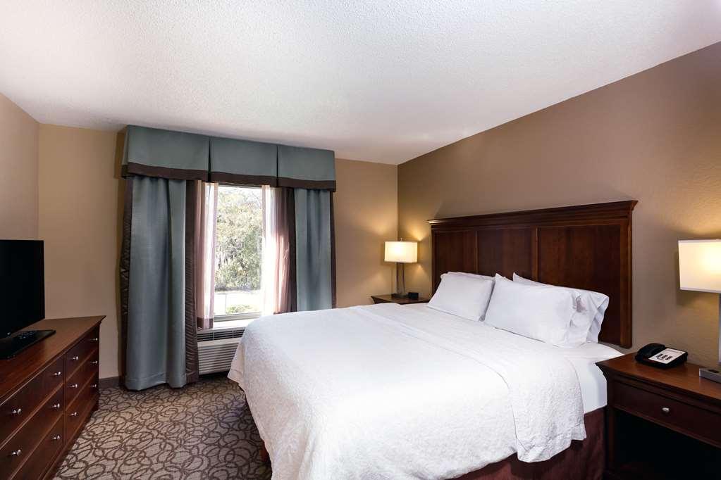 Hampton Inn Gainesville Room photo