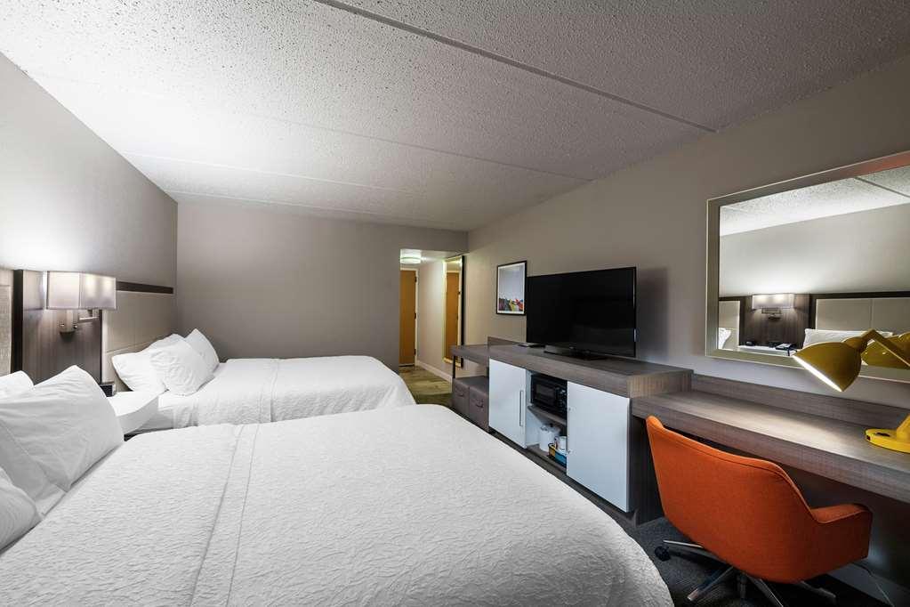 Hampton Inn Gainesville Room photo